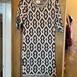 Sweater dress with sleeves